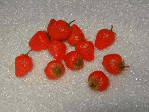 strawberries, large, 12-piece